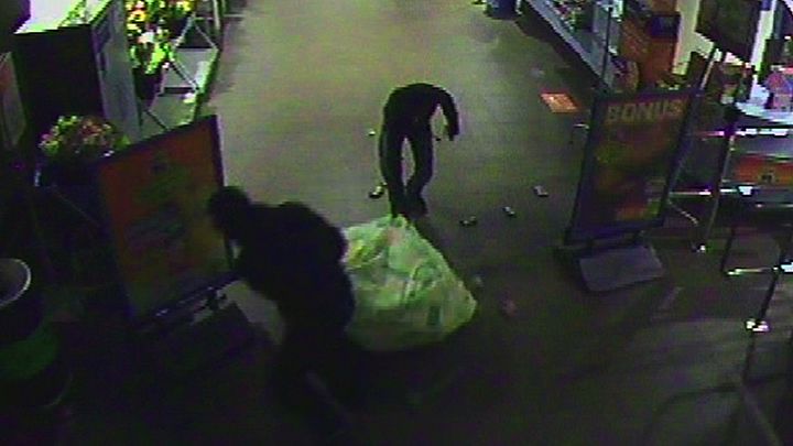 Snelkraken bij Albert Heijn supermarkten Opsporing Verzocht Snelkraken bij Albert Heijn supermarkten Opsporing Verzocht
