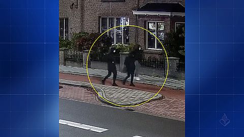 Beelden van drie verdachten van beschieting en explosie