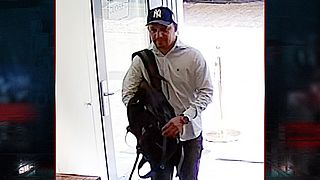 Gewapende man overvalt juwelierszaak