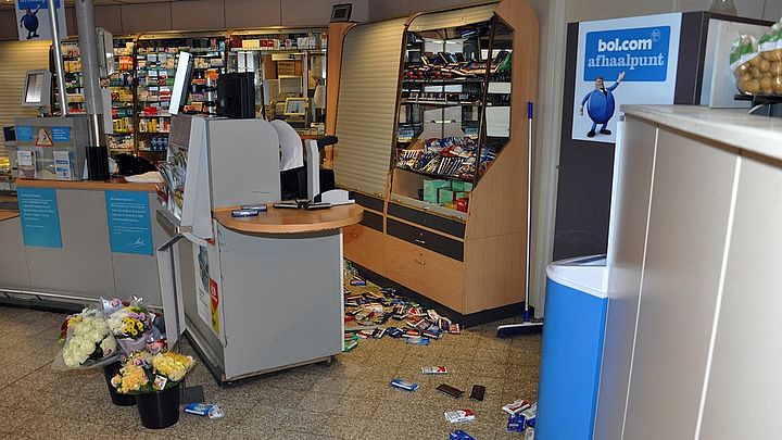 Snelkraken bij Albert Heijn supermarkten Opsporing Verzocht Snelkraken bij Albert Heijn supermarkten Opsporing Verzocht
